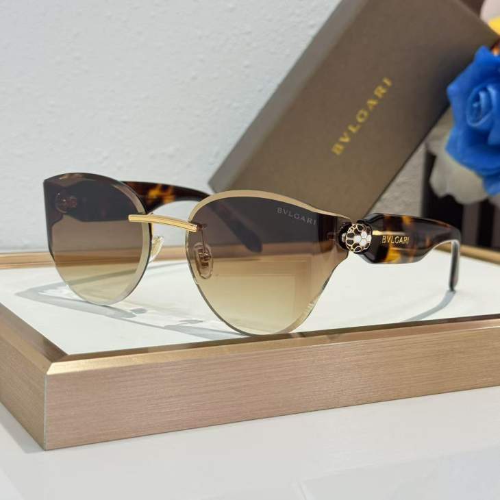 Picture of Bvlgari Sunglasses _SKUfw79615484fw